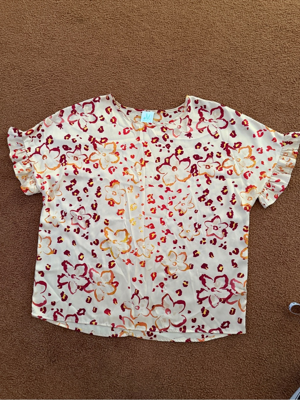 Cream Floral Short-Sleeve Blouse with Ruffle Sleeves Size L